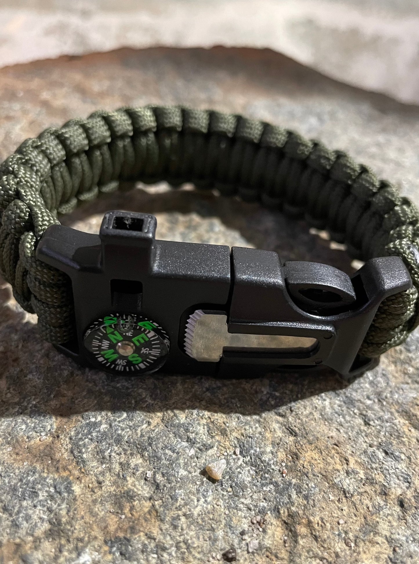5 in 1 paracord bracelet